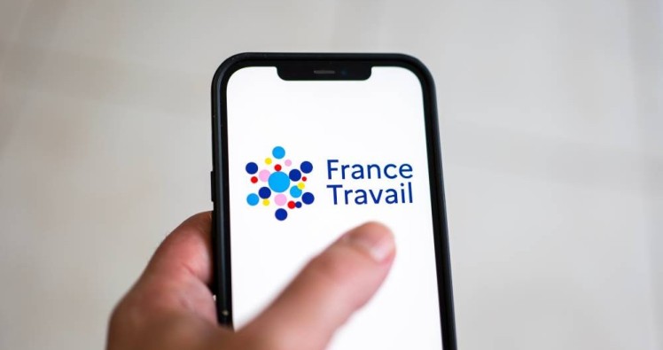 Emploi : comment s'actualiser sur France Travail en 2024