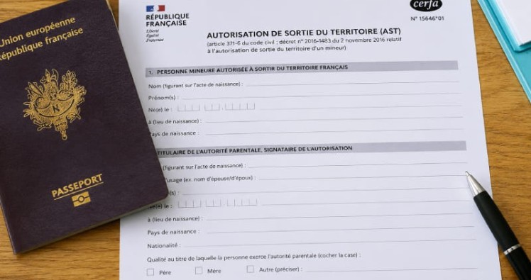Cerfa 15646 : télécharger l’autorisation de sortie du territoire (AST)