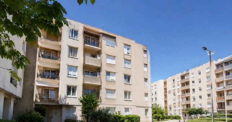 Préavis logement social : 1 ou 3 mois pour quitter un HLM ?