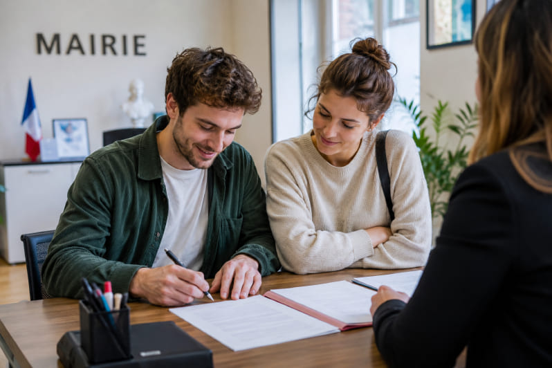 Pacs et changement de nom : peut-on prendre le nom du partenaire ?
